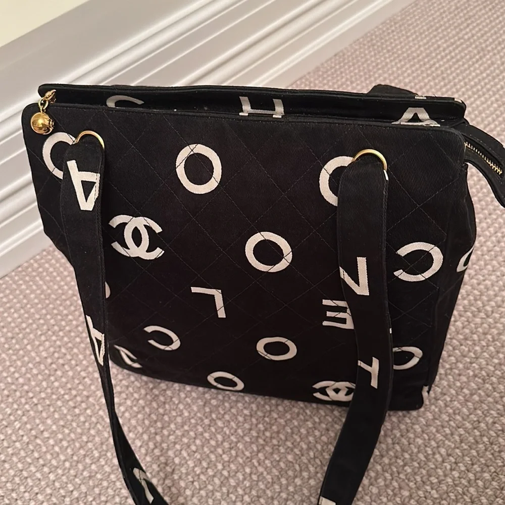 CHANEL authentic vintage